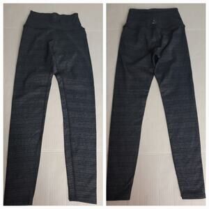 BEYOND YOGA Legging Womens Sz Small High Rise Striped Gray